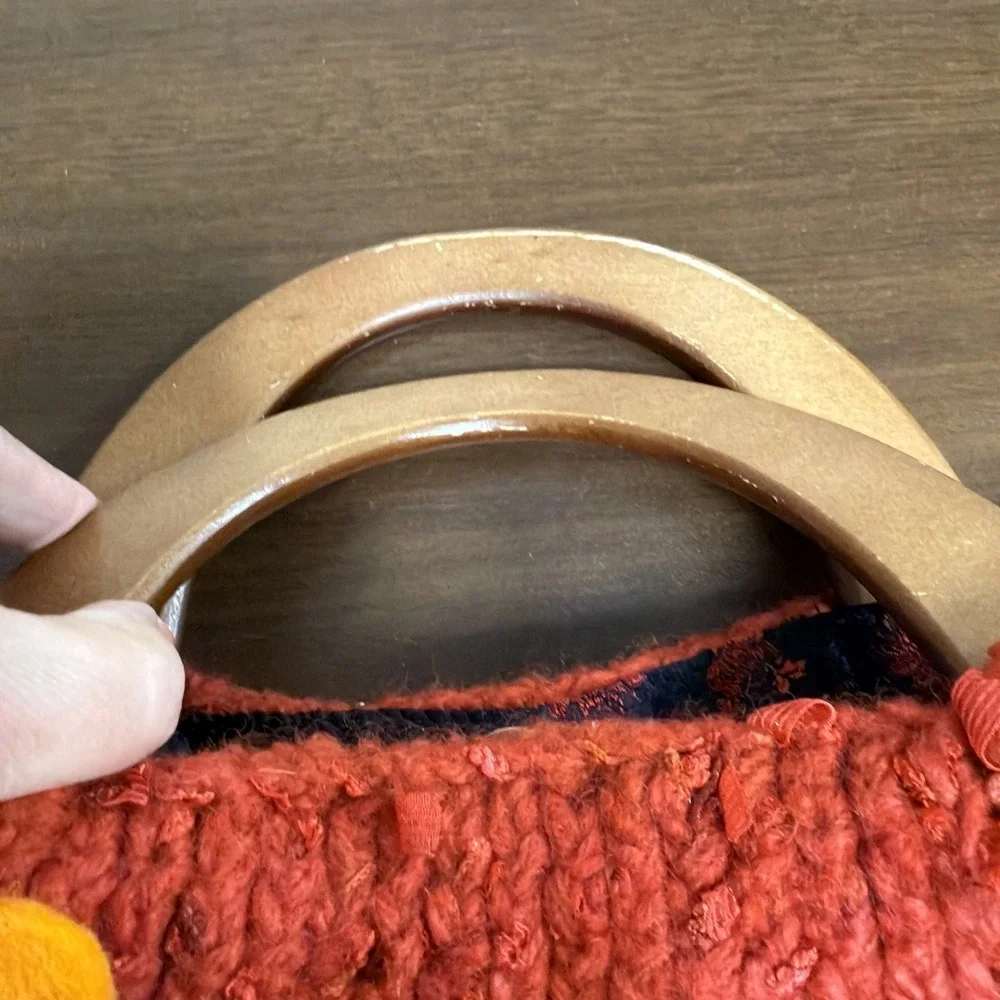 Vintage Red‎ Knit Handbag Wooden Handles Felt Flower Appliqué Boho Purse